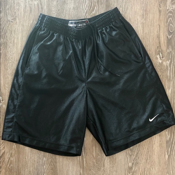 Nike Other - Nike men’s XL black basketball shorts